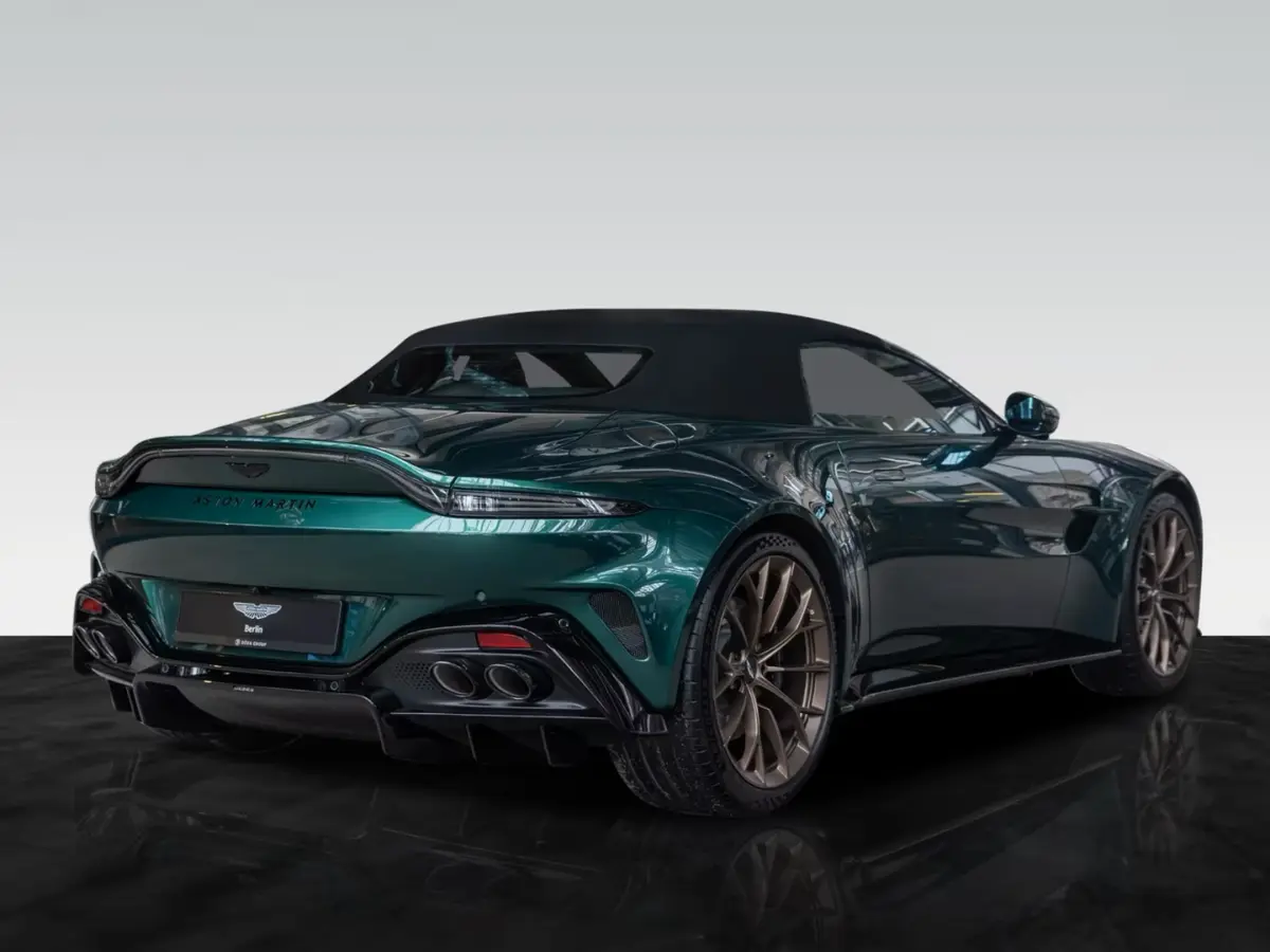 Aston Martin Vantage V8 Spider 2026, rear view — Priveo Cars, Europe