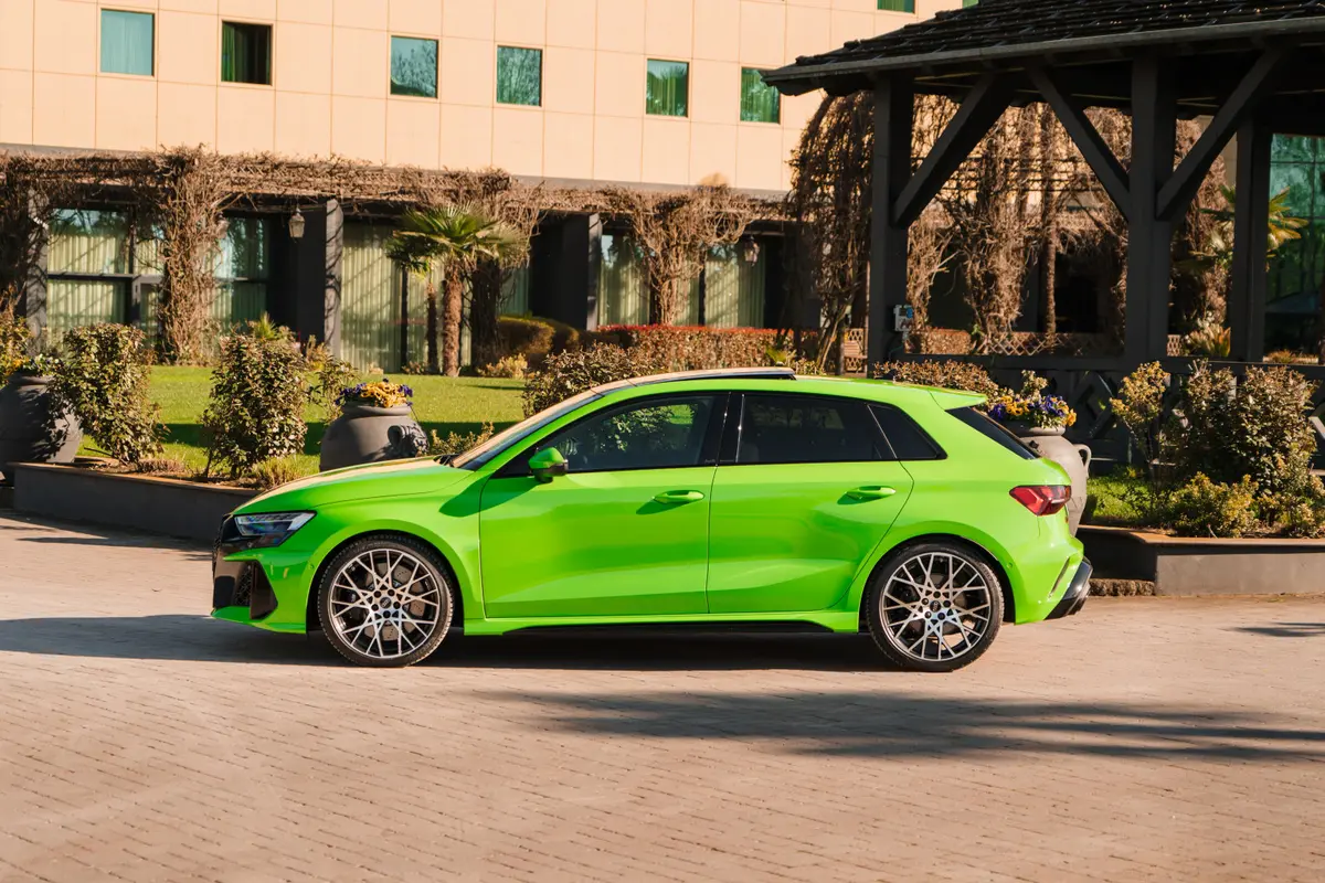 Audi RS3 Restyling 2025, front view — Priveo Cars, Europe