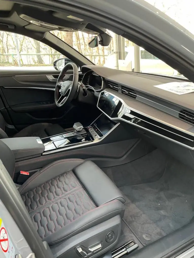 Audi RS6 Dynamic 2023, front view — Priveo Cars, Europe