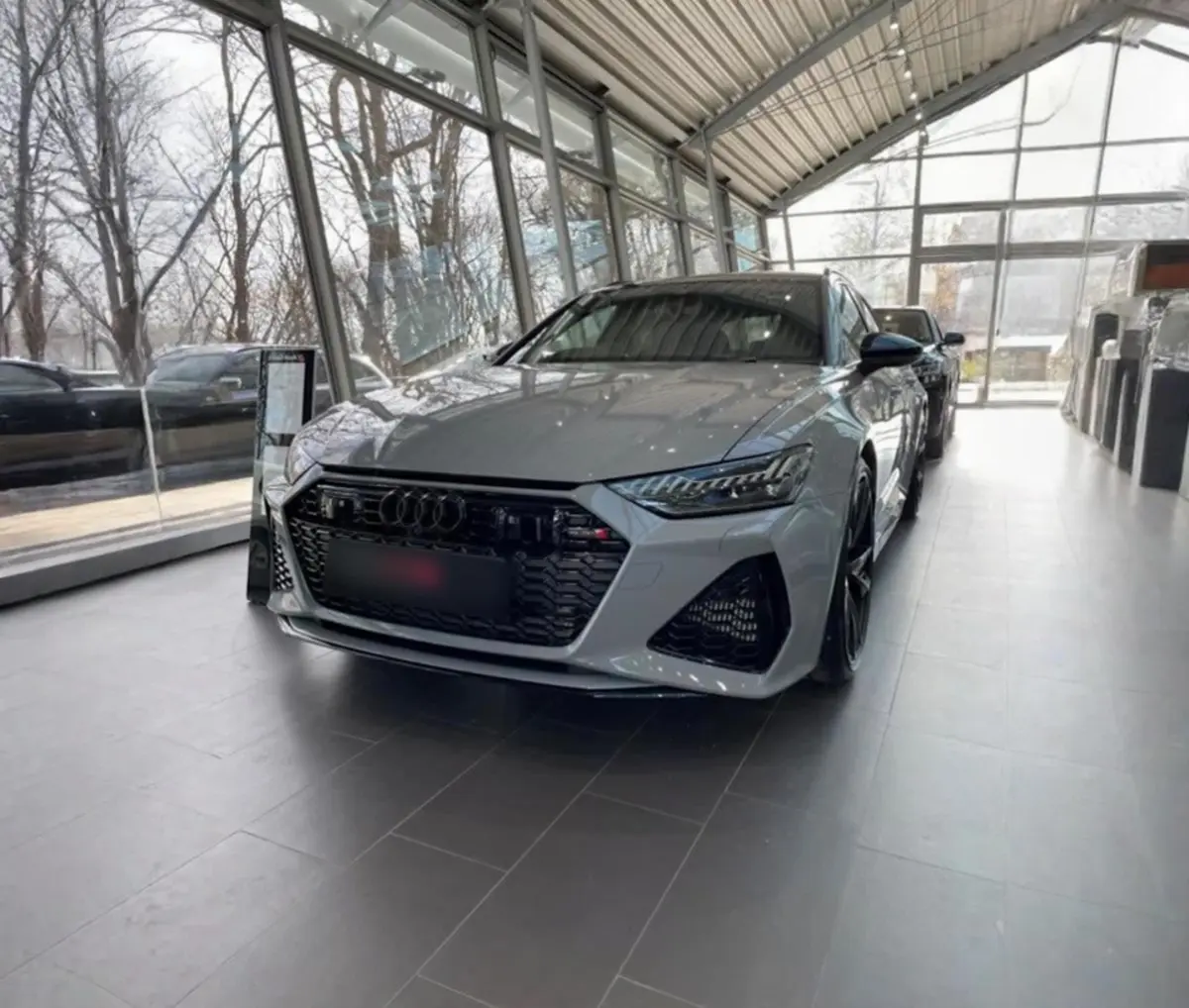 Audi RS6 Dynamic 2023, interior — Priveo Cars, Europe