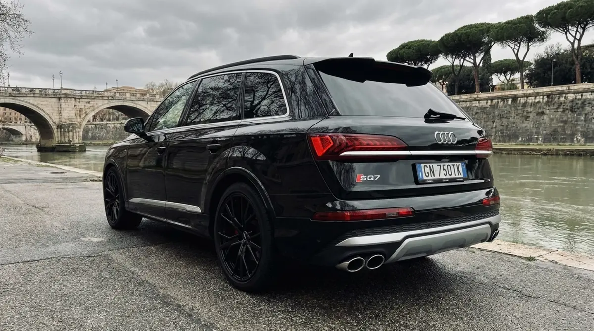 Audi SQ7 7seater 2023, exterior — Priveo Cars, Europe