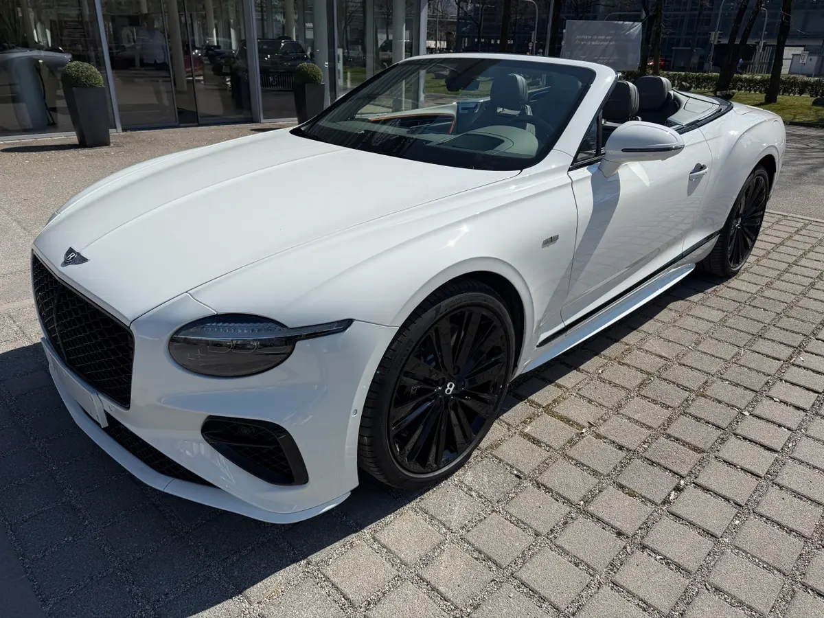 Bentley Continental GTC Speed 2025, dashboard — Priveo Cars, Europe