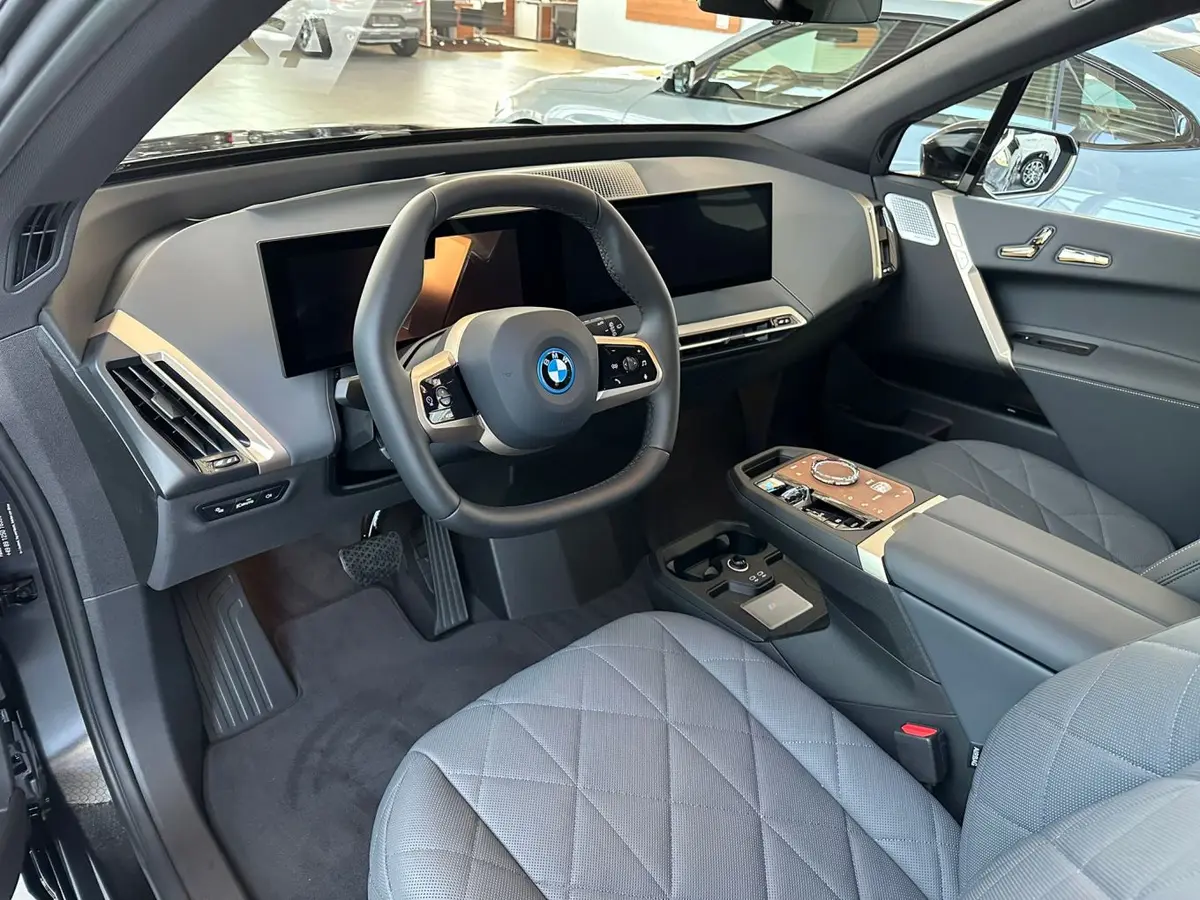 BMW IX M60 2023, exterior — Priveo Cars, Europe