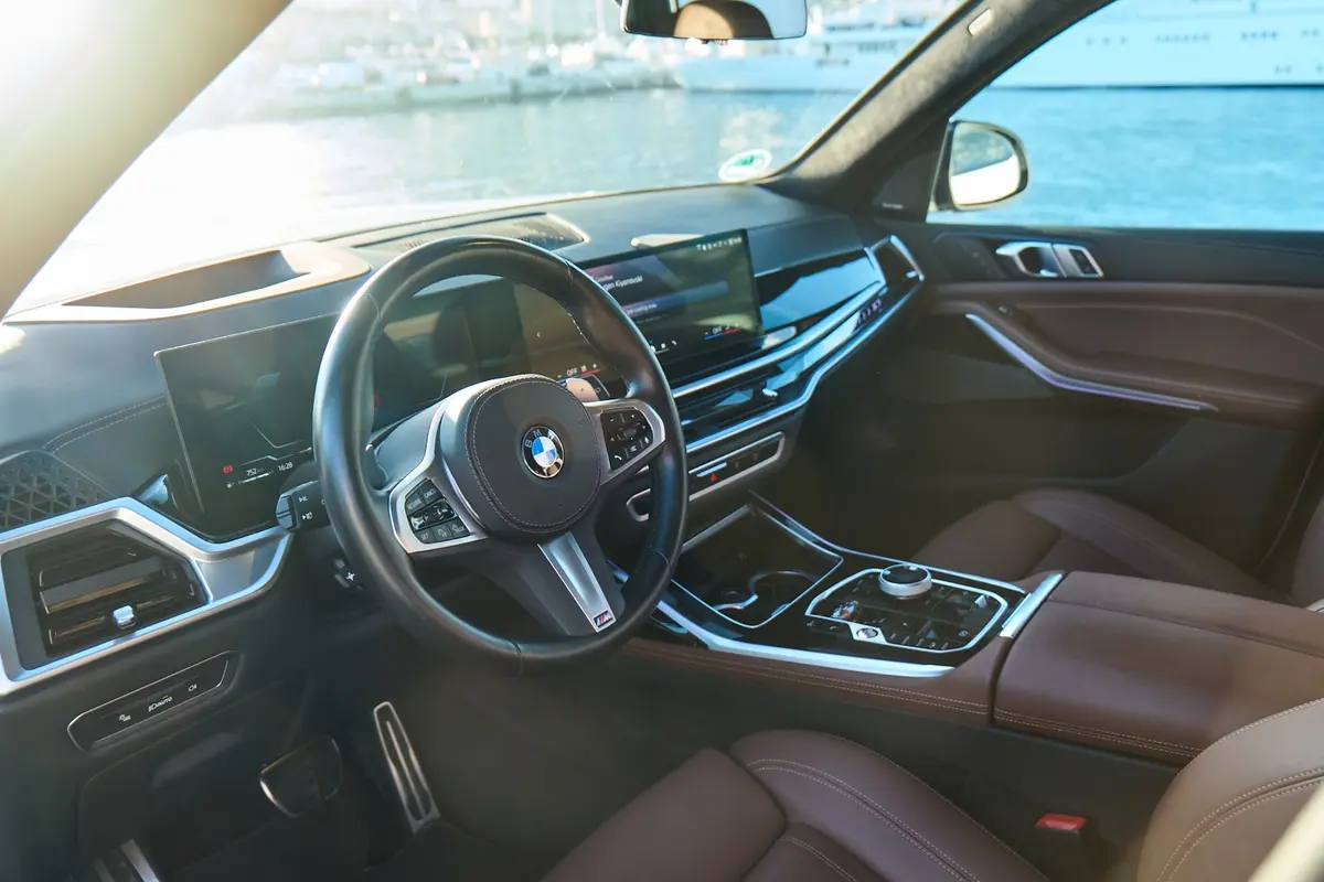 BMW X7 40d M 2024, interior — Priveo Cars, Europe