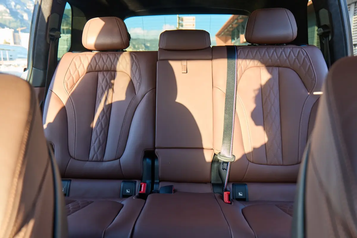 BMW X7 40d M 2024, dashboard — Priveo Cars, Europe