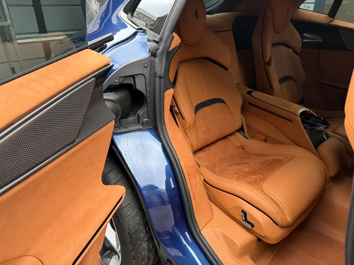 Ferrari Purosangue 2024, dashboard — Priveo Cars, Europe