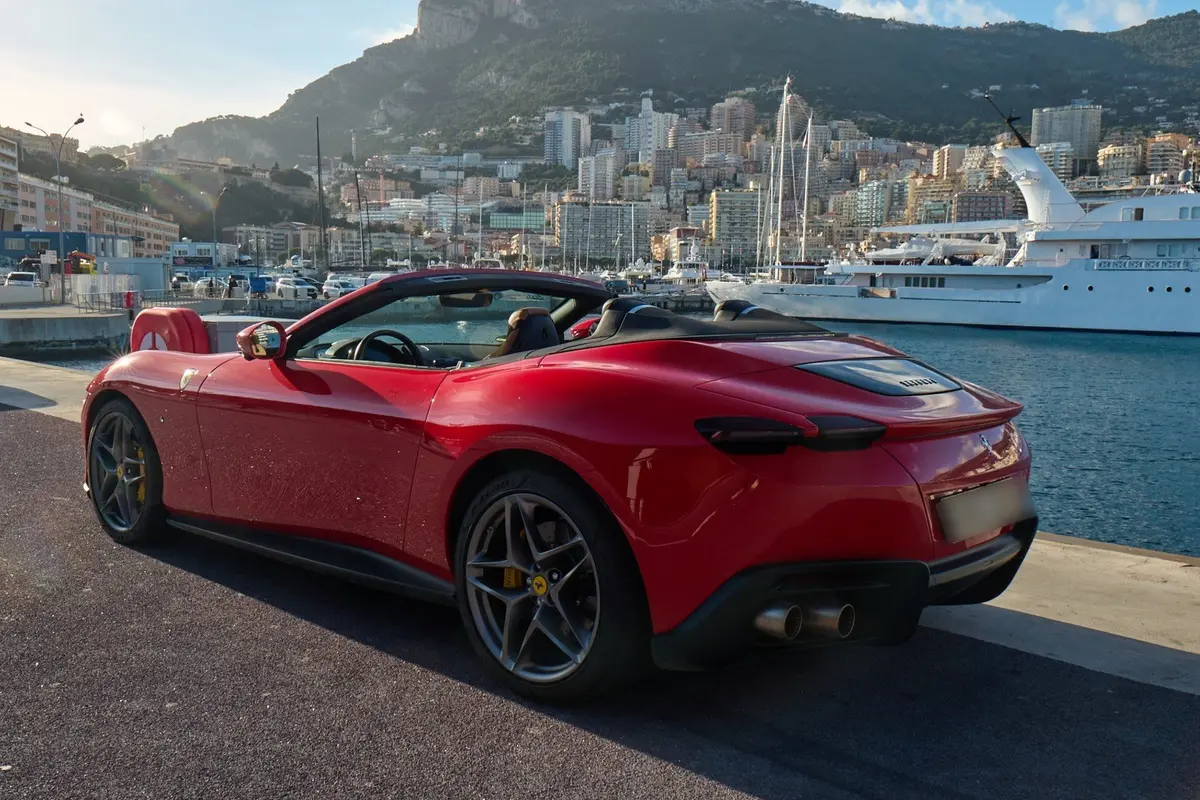 Ferrari Roma Spider 2024, front view — Priveo Cars, Europe