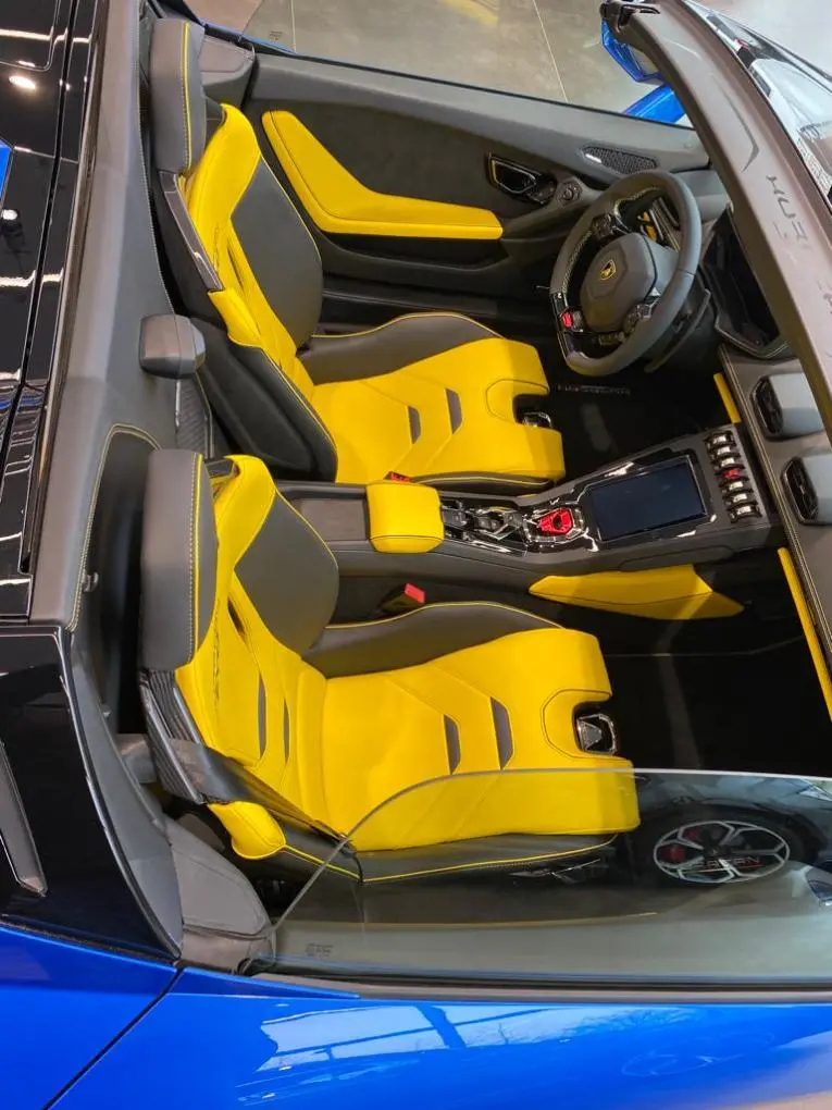Lamborghini Huracan Evo Spyder 2022, exterior — Priveo Cars, Europe