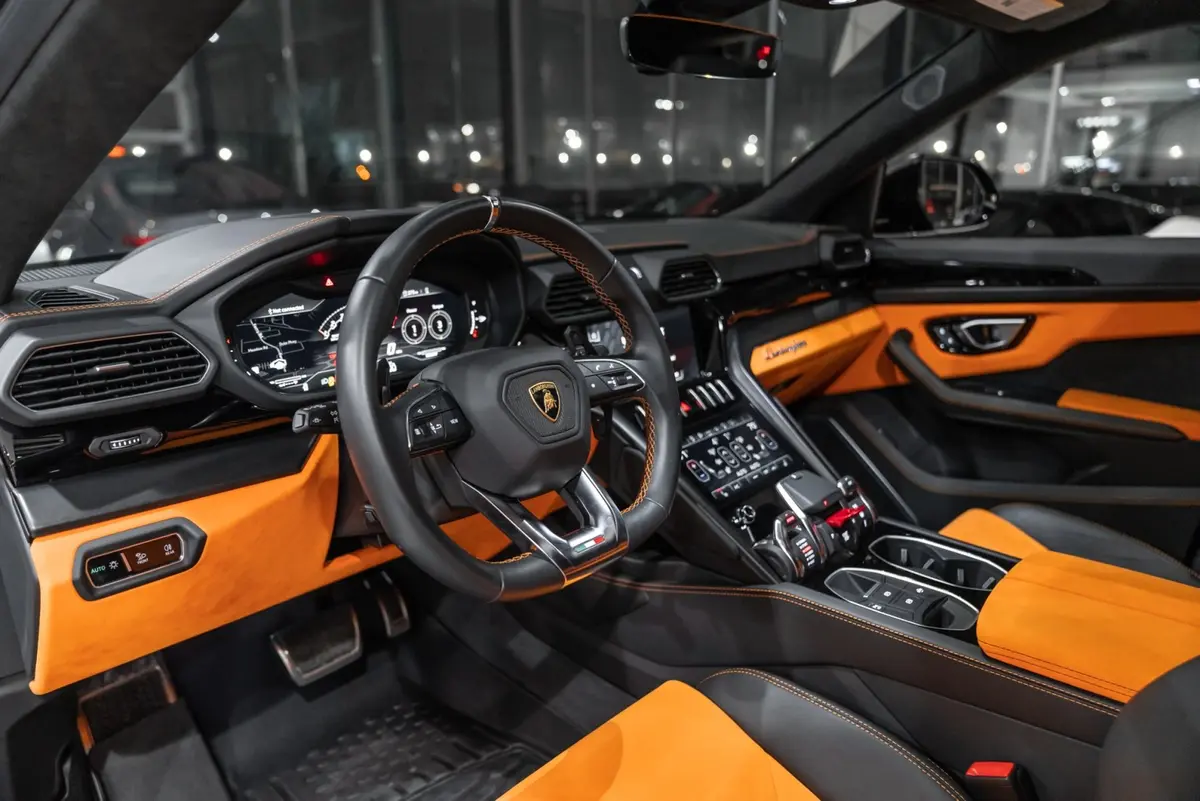 Lamborghini Urus S 2024, dashboard — Priveo Cars, Europe