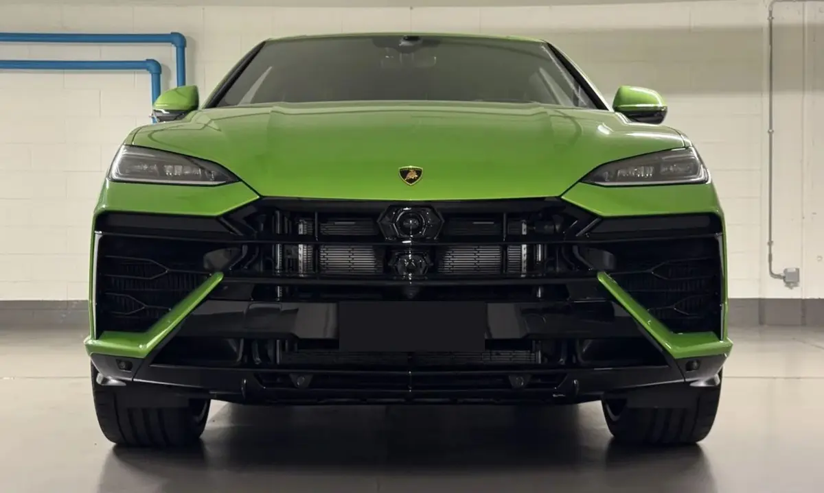 Lamborghini Urus SE 2026, interior — Priveo Cars, Europe
