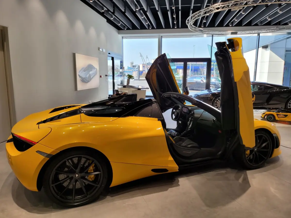 McLaren 720S Spider 2022, front view — Priveo Cars, Europe