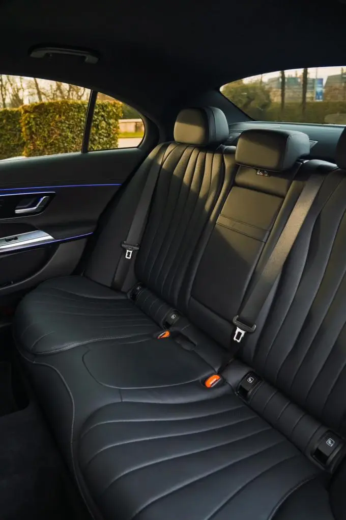 Mercedes Benz E-klasse 220d Premium Plus 2026, interior — Priveo Cars, Europe