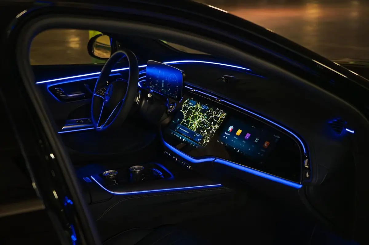 Mercedes Benz E-klasse 220d Premium Plus 2026, dashboard — Priveo Cars, Europe