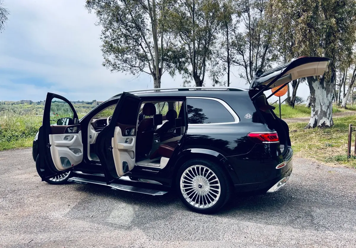 Mercedes Benz GLS Maybach 2022, rear view — Priveo Cars, Europe