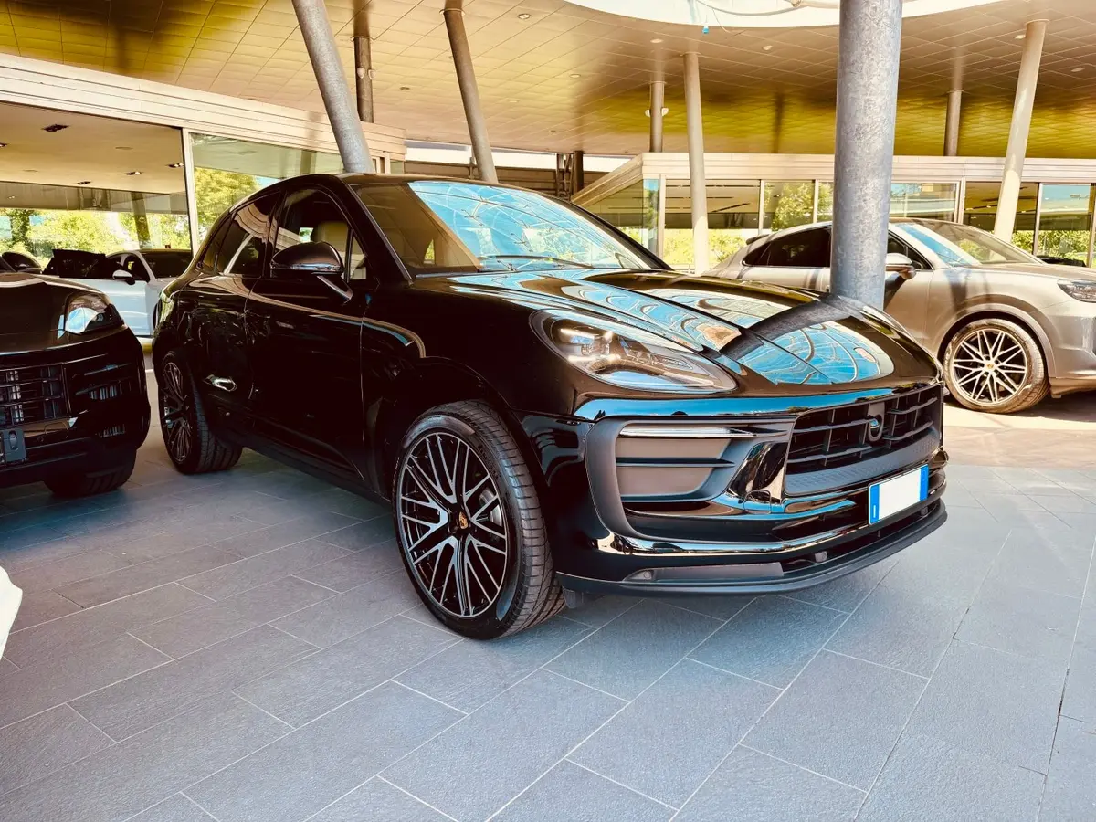 Porsche Macan 2024, exterior — Priveo Cars, Europe