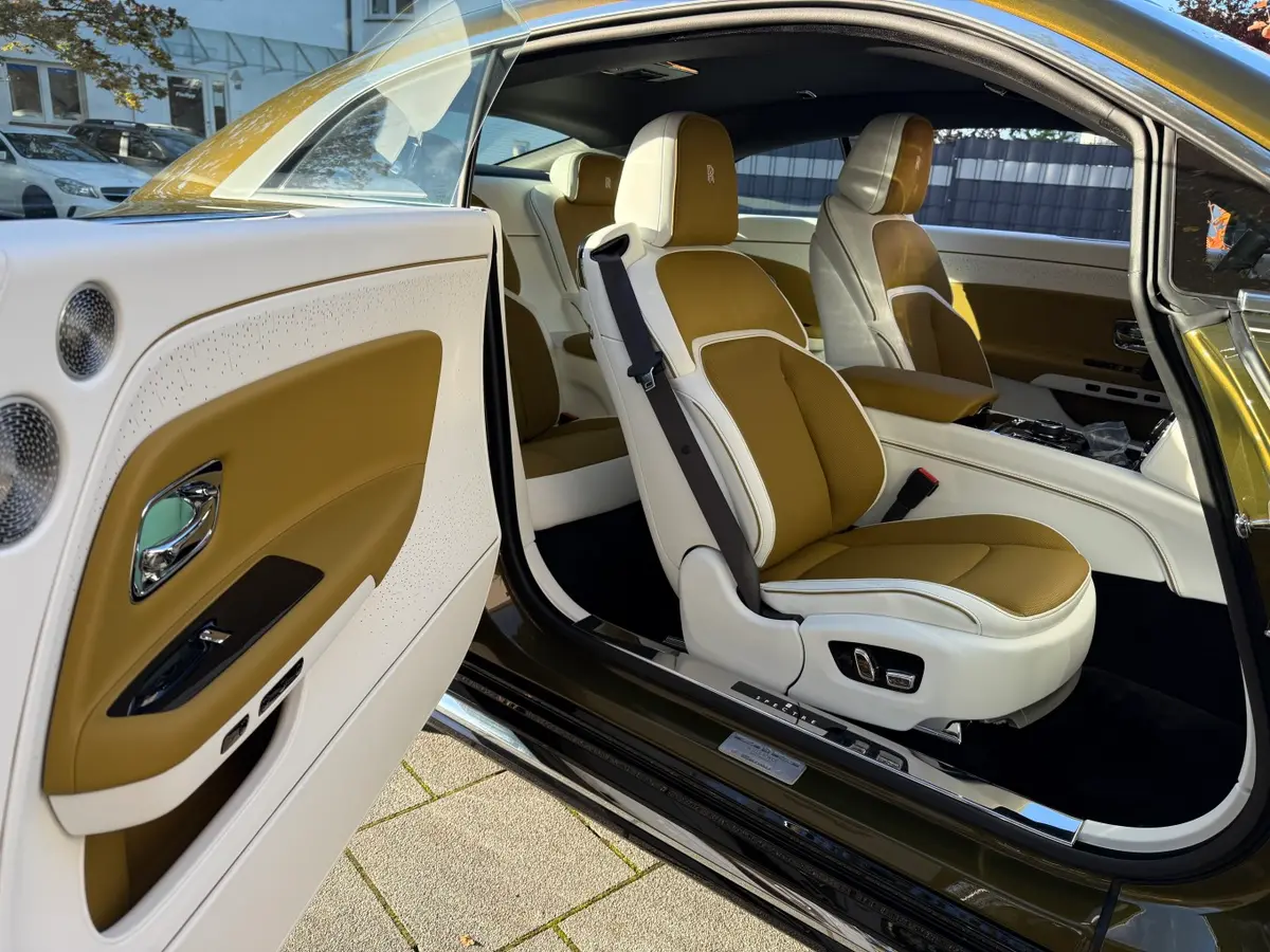 Rolls-Royce Spectre 2024, exterior — Priveo Cars, Europe