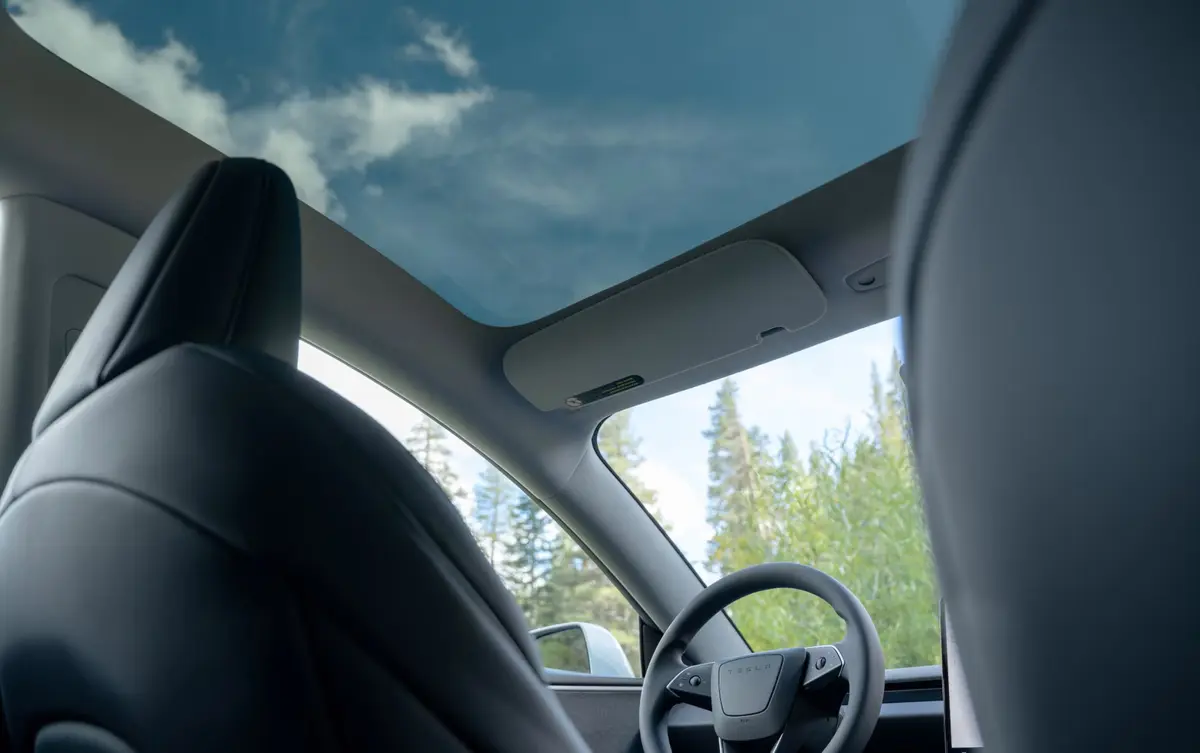 Tesla Model 3 Performance 2026, interior — Priveo Cars, Europe